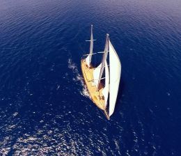 Crewed Yachts